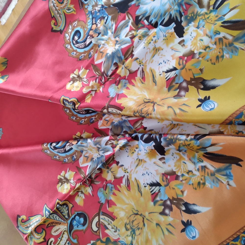 Elegant Floral Paisley Scarf - Picture 3 of 5